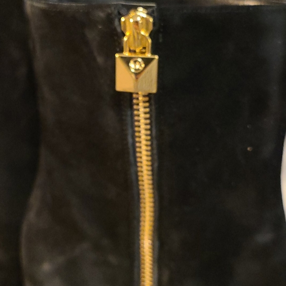 Black Clunk Heel Bootie - Picture 4 of 5